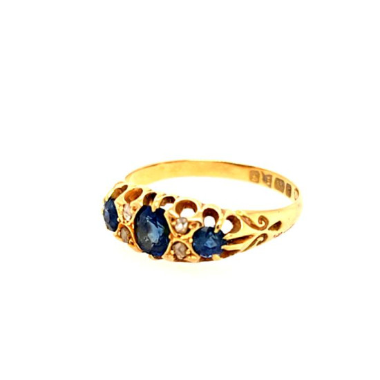 Pre Owned 18ct Sapphire and Diamond Ring ZU127